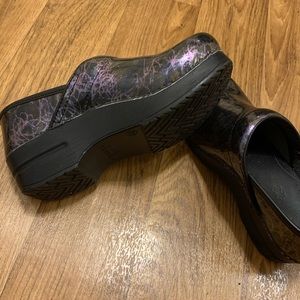 Dansko’s Size 37 (6.5)